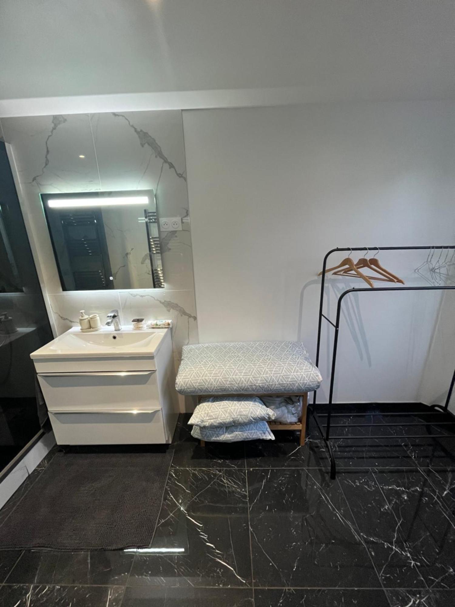 Appart 4 Personnes Proche Paris Tour Eiffel Meudon Bagian luar foto